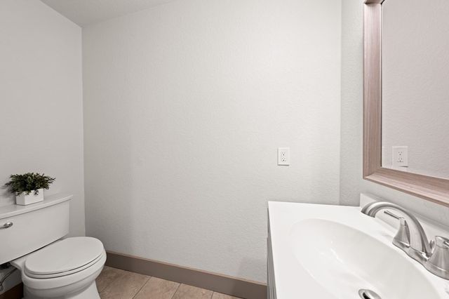 138 W Holly Hill Dr, Ingram, TX 78025