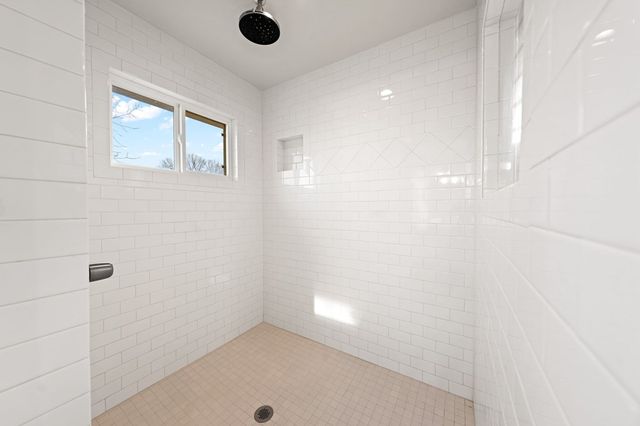 138 W Holly Hill Dr, Ingram, TX 78025