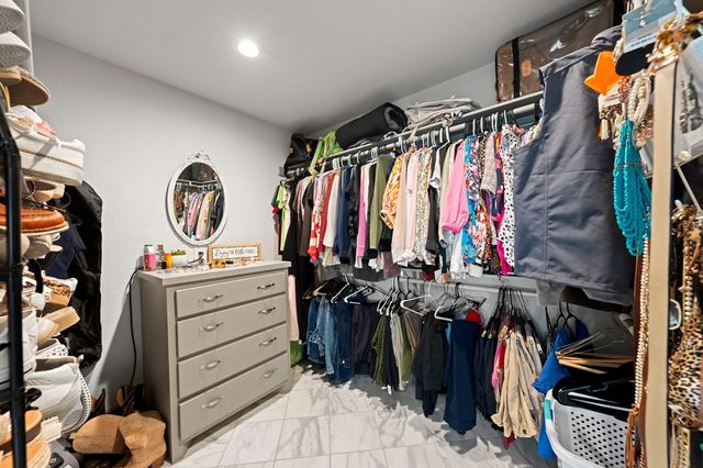 138 W Holly Hill Dr, Ingram, TX 78025