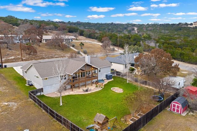 138 W Holly Hill Dr, Ingram, TX 78025