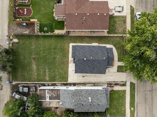1313 S Main St, Minot, ND 58701