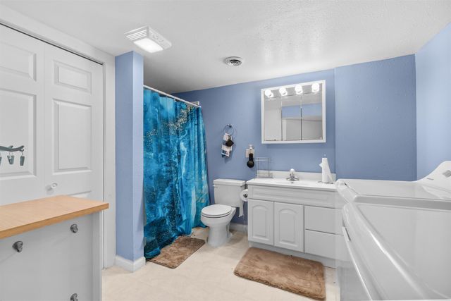 1313 S Main St, Minot, ND 58701