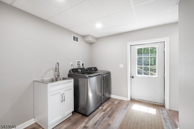 24 Toboggan Trl, Vernon Twp., NJ 07461