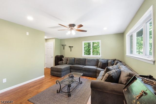 24 Toboggan Trl, Vernon Twp., NJ 07461