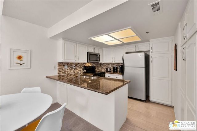 500 E Amado Road 215, Palm Springs, CA 92262