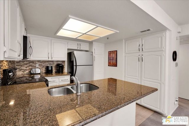 500 E Amado Road 215, Palm Springs, CA 92262