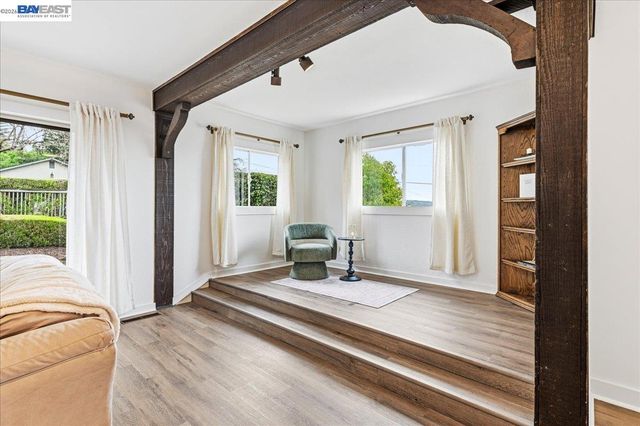 18425 Pepper St, Castro Valley, CA 94546