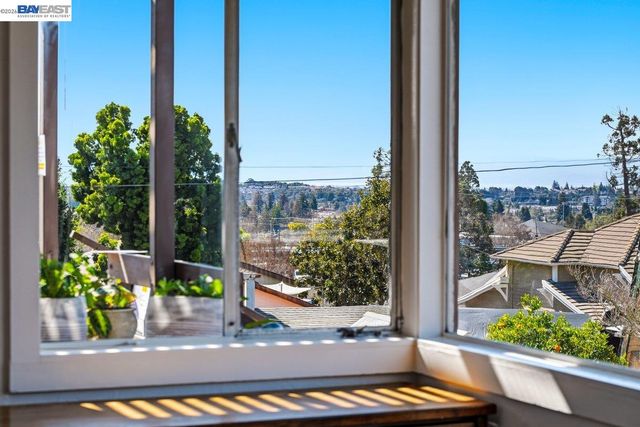 18425 Pepper St, Castro Valley, CA 94546