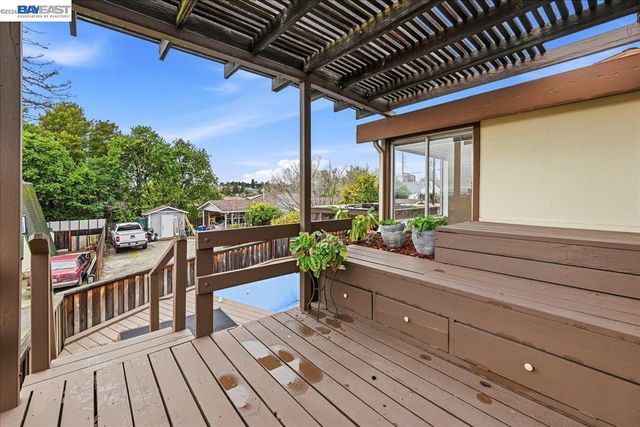 18425 Pepper St, Castro Valley, CA 94546