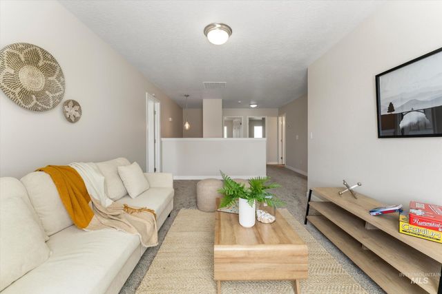 2150 W Grassy Creek Dr, Nampa, ID 83686