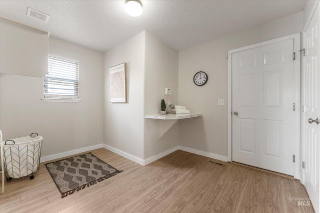 2150 W Grassy Creek Dr, Nampa, ID 83686