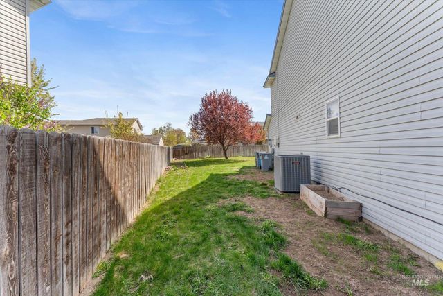 2150 W Grassy Creek Dr, Nampa, ID 83686