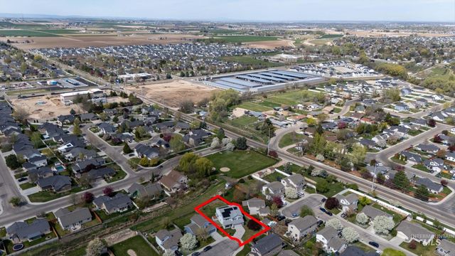 2150 W Grassy Creek Dr, Nampa, ID 83686