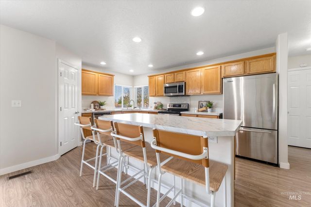 2150 W Grassy Creek Dr, Nampa, ID 83686