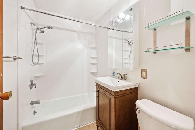 401 East Bluff, Madison, WI 53704