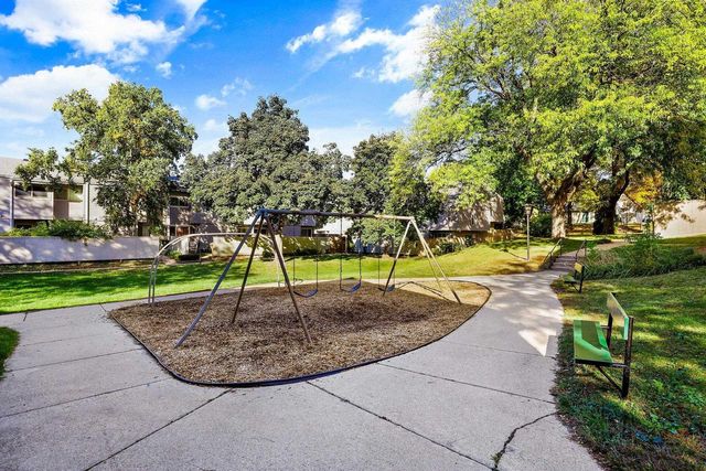 401 East Bluff, Madison, WI 53704