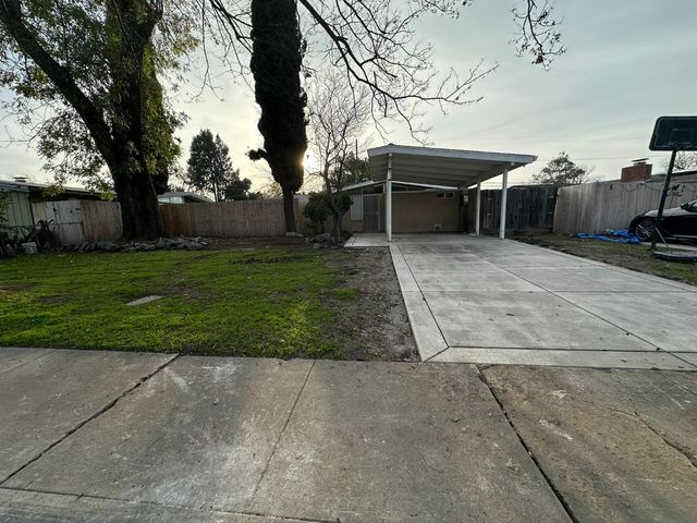 6111 Brea Ave, Stockton, CA 95207