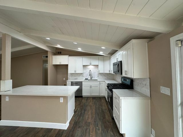 6111 Brea Ave, Stockton, CA 95207
