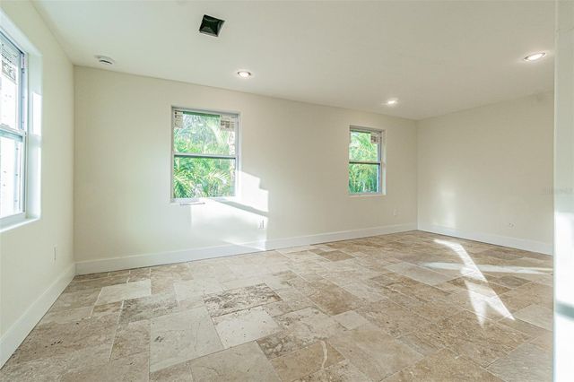 3607 E HANNA AVENUE, Tampa, FL 33610