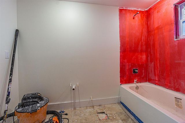 3607 E HANNA AVENUE, Tampa, FL 33610