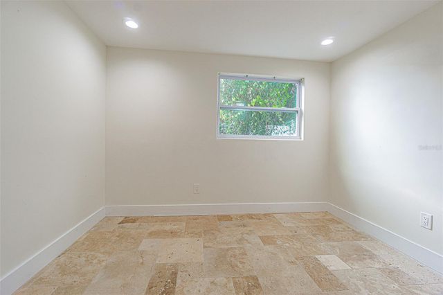 3607 E HANNA AVENUE, Tampa, FL 33610