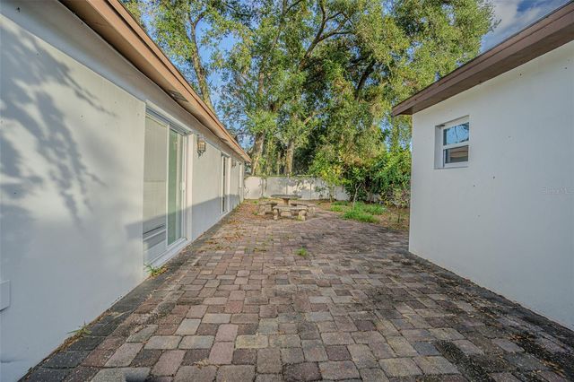 3607 E HANNA AVENUE, Tampa, FL 33610