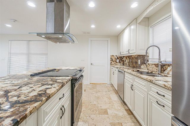 3607 E HANNA AVENUE, Tampa, FL 33610