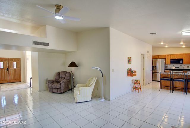 874 N Dusenburg Avenue, Tucson, AZ 85748