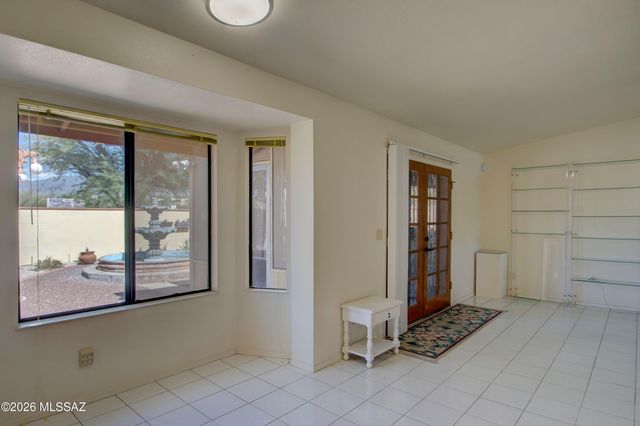 874 N Dusenburg Avenue, Tucson, AZ 85748