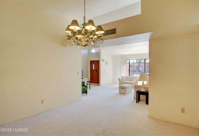874 N Dusenburg Avenue, Tucson, AZ 85748