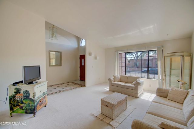 874 N Dusenburg Avenue, Tucson, AZ 85748