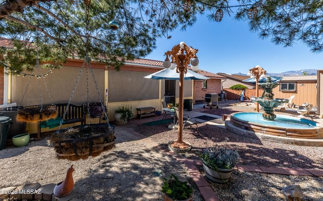 874 N Dusenburg Avenue, Tucson, AZ 85748