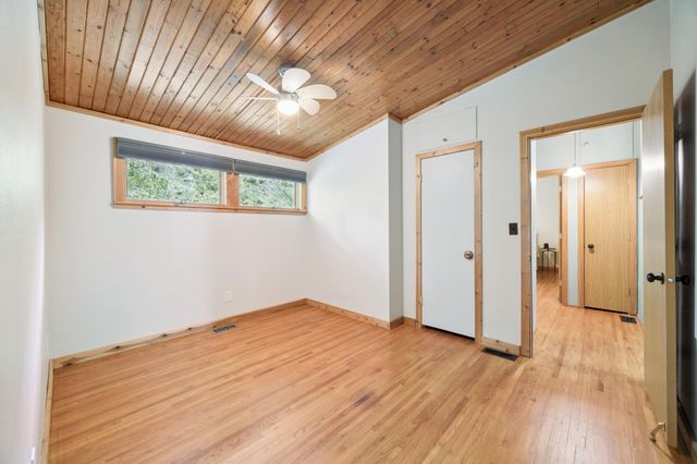 662 Gentry Avenue N, Oakdale, MN 55128