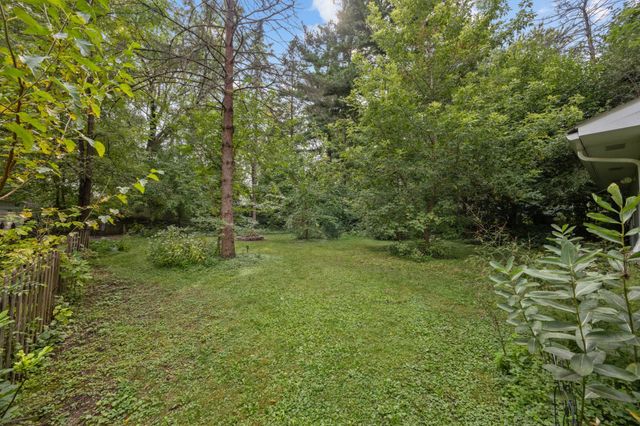 662 Gentry Avenue N, Oakdale, MN 55128