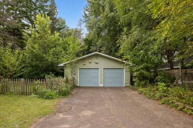 662 Gentry Avenue N, Oakdale, MN 55128