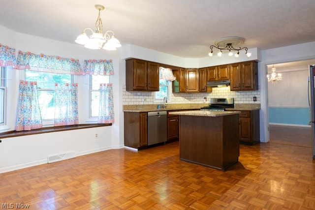 1273 Sharonbrook Drive, Twinsburg, OH 44087