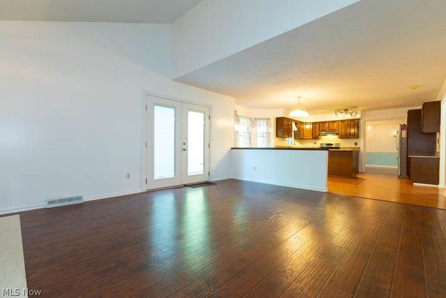 1273 Sharonbrook Drive, Twinsburg, OH 44087