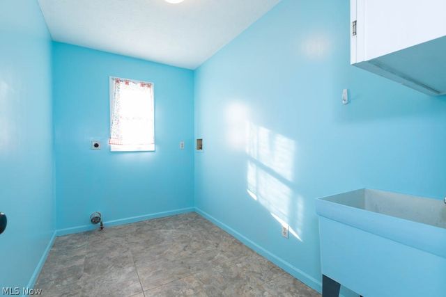 1273 Sharonbrook Drive, Twinsburg, OH 44087