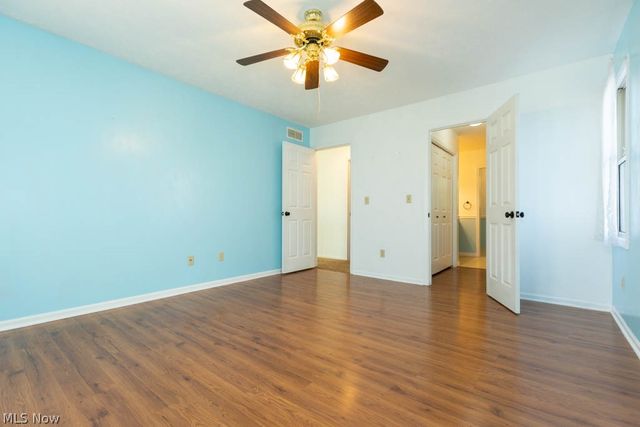 1273 Sharonbrook Drive, Twinsburg, OH 44087