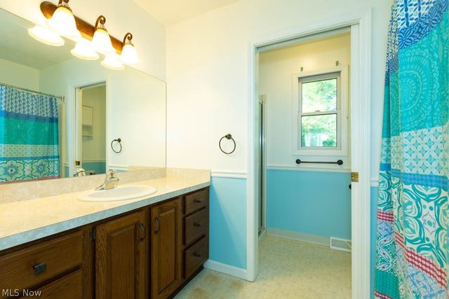 1273 Sharonbrook Drive, Twinsburg, OH 44087