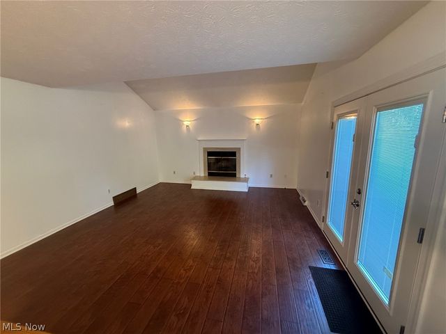 1273 Sharonbrook Drive, Twinsburg, OH 44087