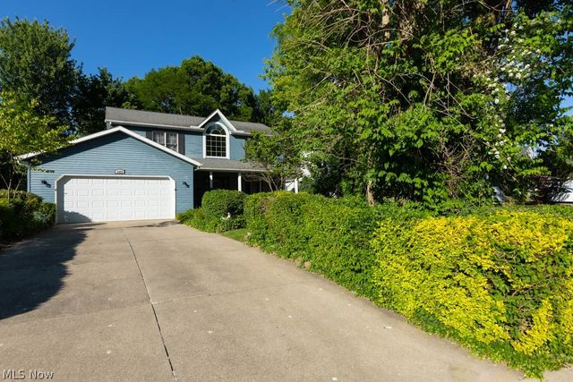 1273 Sharonbrook Drive, Twinsburg, OH 44087