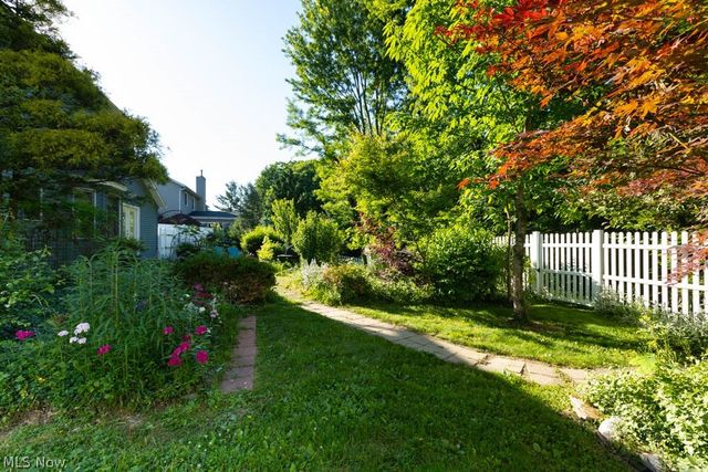 1273 Sharonbrook Drive, Twinsburg, OH 44087