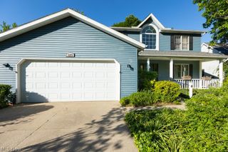 1273 Sharonbrook Drive, Twinsburg, OH 44087