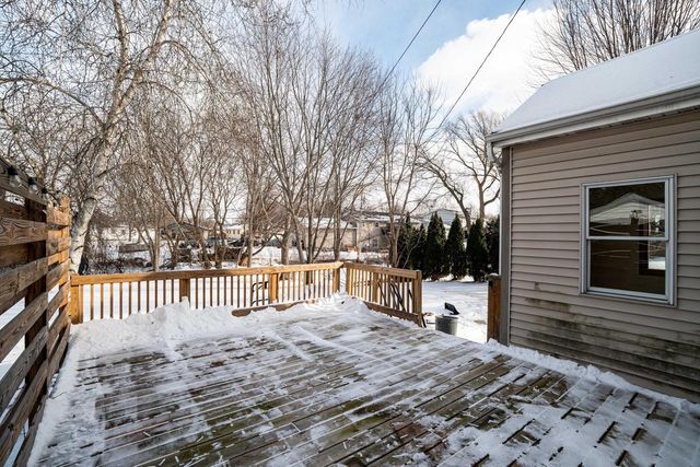 537 Pennsylvania AVENUE, West Bend, WI 53095