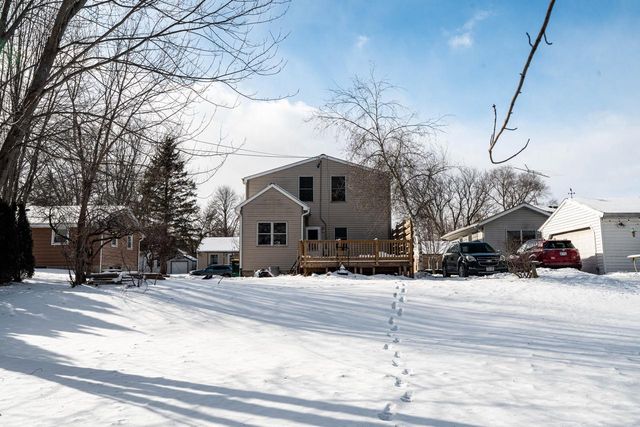 537 Pennsylvania AVENUE, West Bend, WI 53095