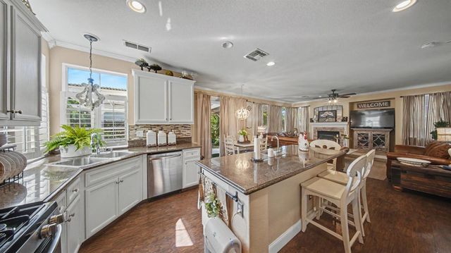 1751 Vintage Cir, Oakdale, CA 95361