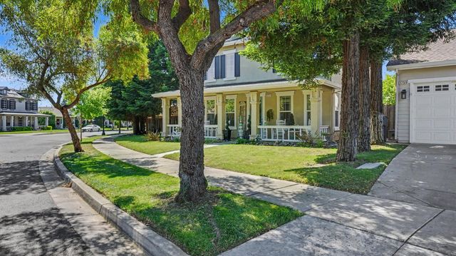 1751 Vintage Cir, Oakdale, CA 95361