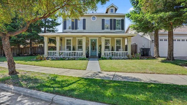 1751 Vintage Cir, Oakdale, CA 95361