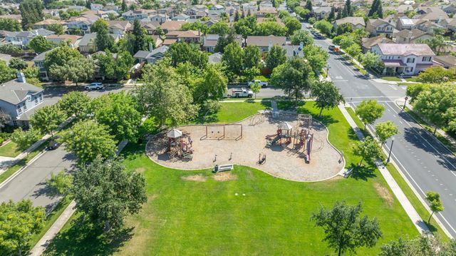 1751 Vintage Cir, Oakdale, CA 95361